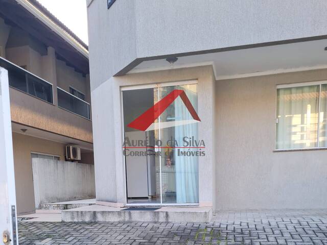 #C002 - Apartamento para Temporada em Bombinhas - SC