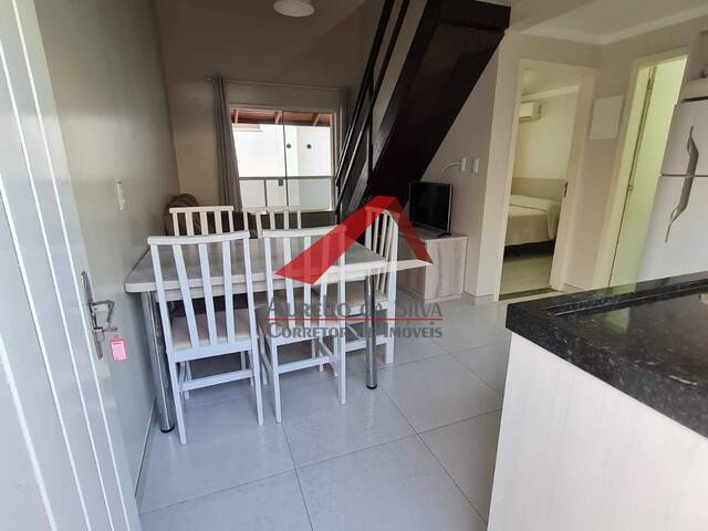 #C002 - Apartamento para Temporada em Bombinhas - SC