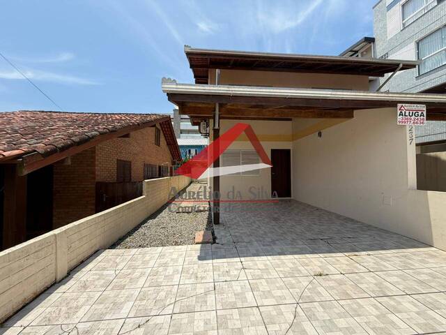 #C050 - Sobrado para Temporada em Bombinhas - SC - 2